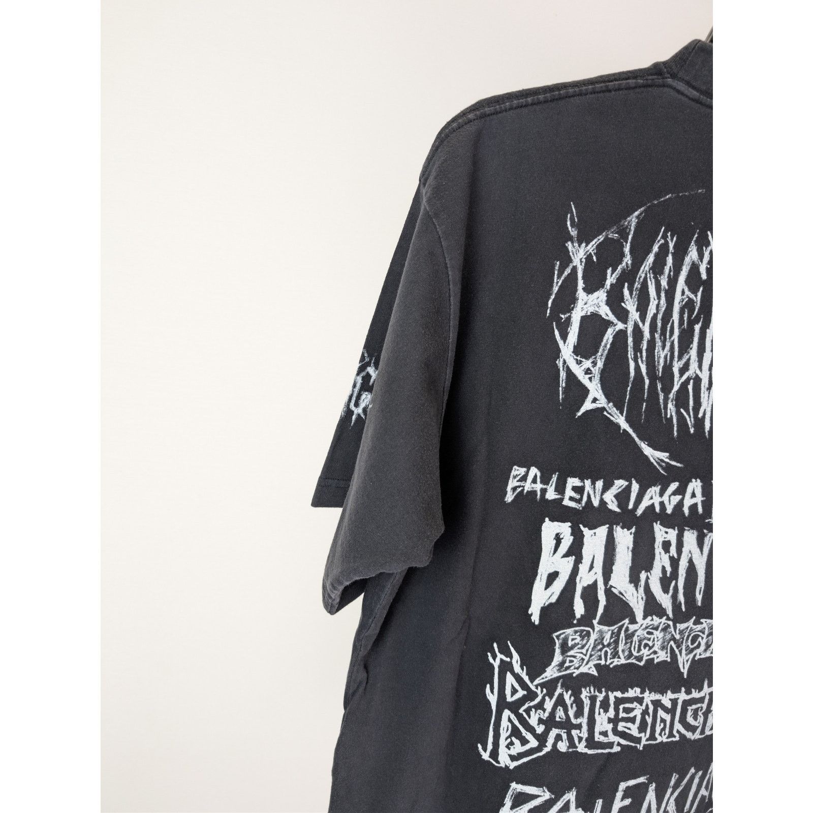 Balenciaga o1rshd1 Heavy Graphic Print DIY Metal Logo T-shirt in Black Size US M / EU 48-50 / 2 - 14 Thumbnail