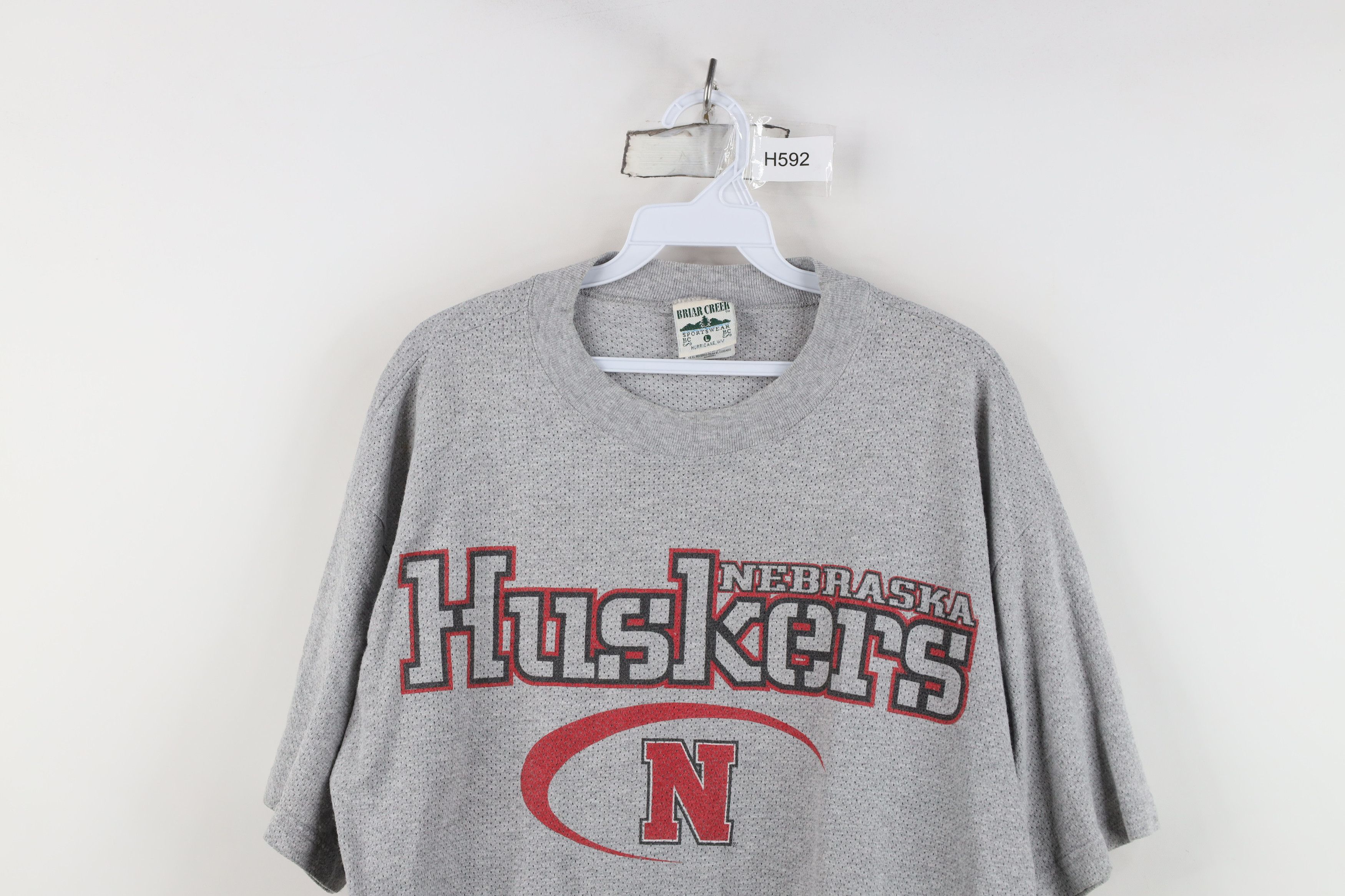 Vintage Vintage 90s University of Nebraska Huskers Mesh T-Shirt USA Size US L / EU 52-54 / 3 - 2 Thumbnail