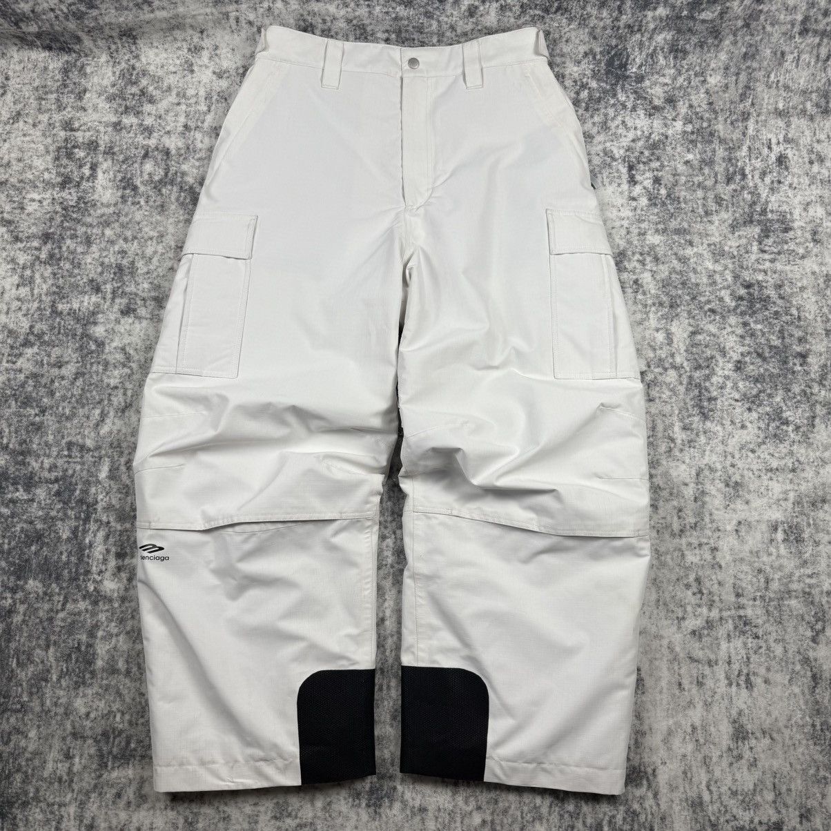 Balenciaga Balenciaga Skiwear 3B Sports Icon Ski ‘White’ Cargo Pants Size US 36 / EU 52 - 1 Thumbnail