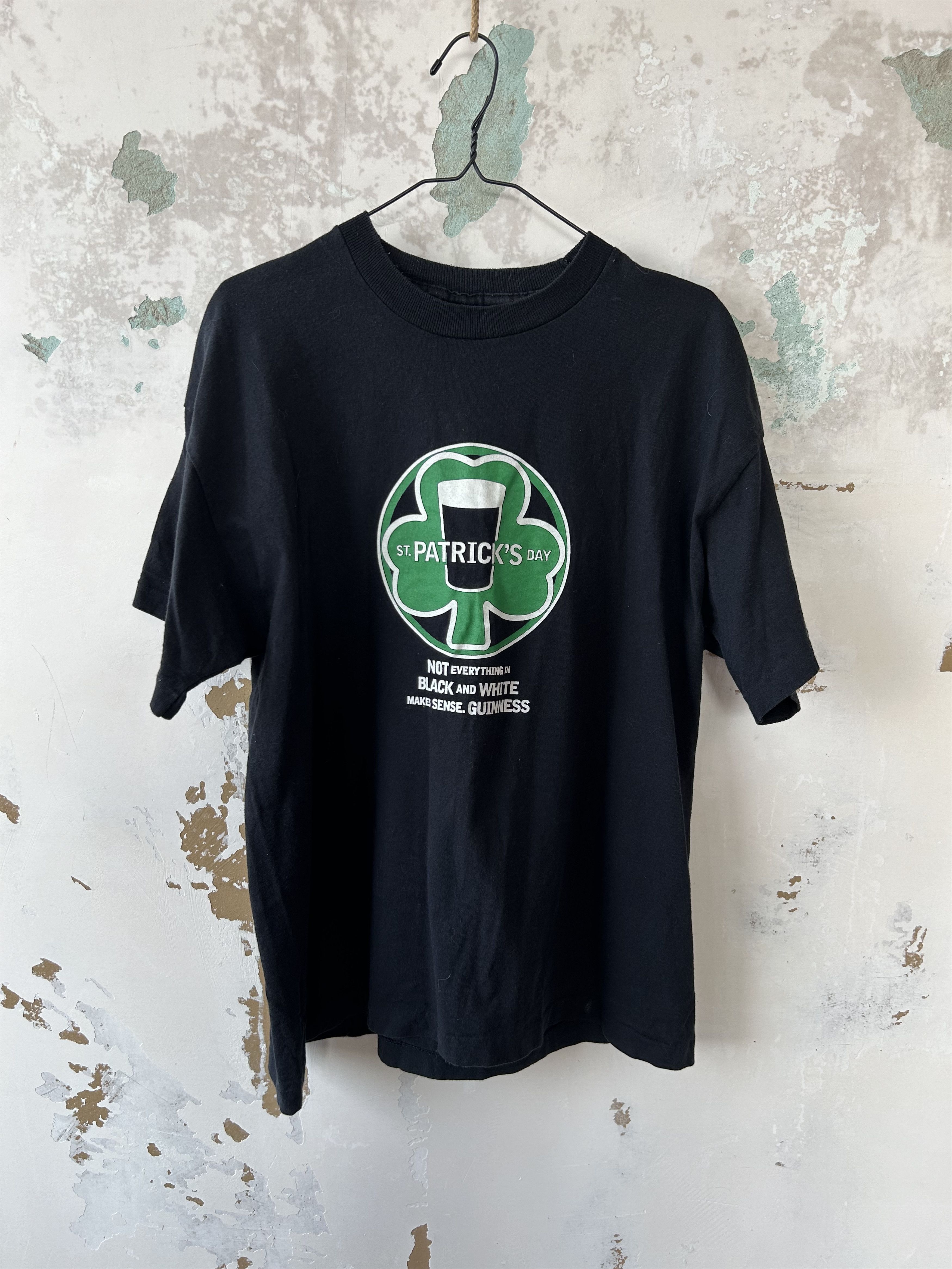 Vintage Vintage 90’s Guinness St. Patrick’s day 1998 t-shirt Size US XL / EU 56 / 4 - 1 Thumbnail