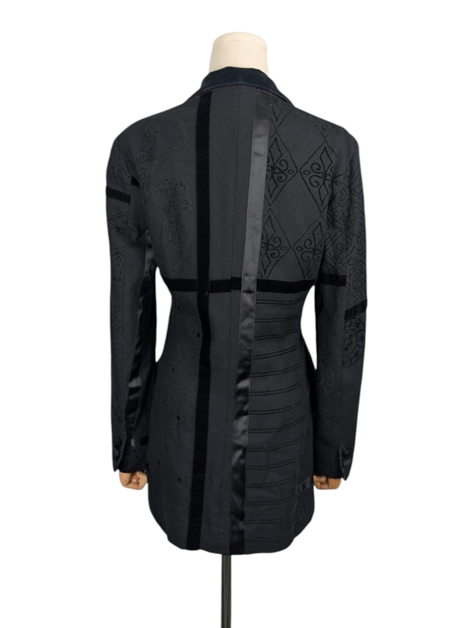 Dolce & Gabbana Black Wool Fitted 3-Button Jacket Size S / US 4 / IT 40 - 2 Thumbnail