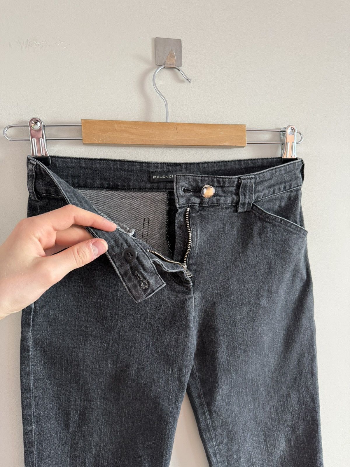Balenciaga Balenciaga Washed Black Cropped Zip-Hem Jeans Size 26" / US 2 / IT 38 - 4 Thumbnail