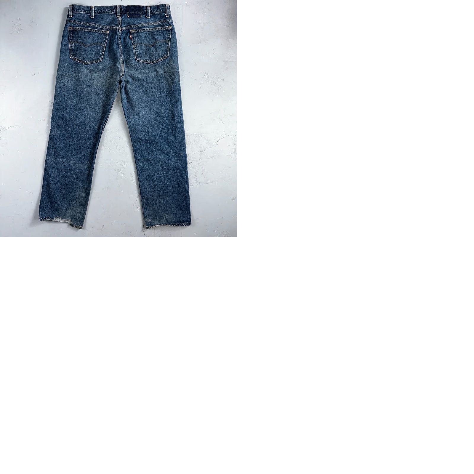 Levi's VINTAGE Levi's 501 Jeans Straight Men Blue 90s USA 40x30 Regular 30 Inseam Classic Mid Rise 10-12 Comfort Button Closure Denim Cotton Size US 40 / EU 56 - 11 Thumbnail