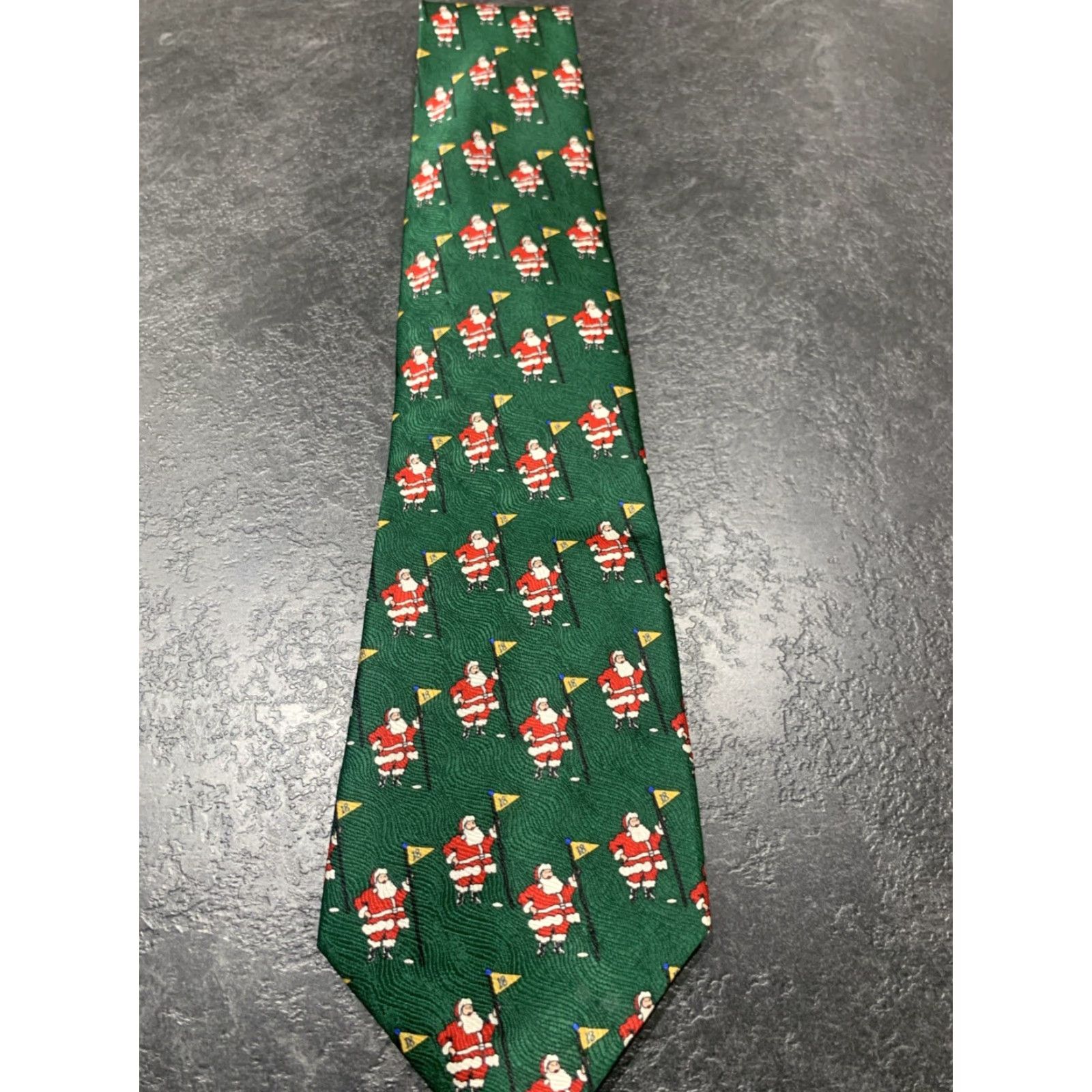 Vintage VINTAGE Cape Cod Neckwear Christmas Golf Tie Green Silk Santa Claus Pattern Mens Size ONE SIZE - 2 Thumbnail
