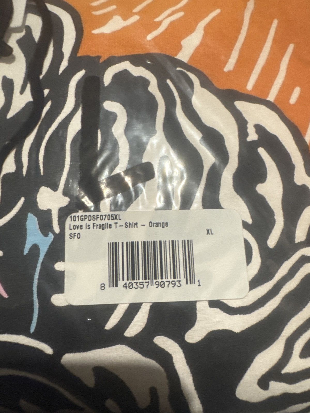 Warren Lotas Warren Lotas Love is Fragile T-shirt Size US XL / EU 56 / 4 - 2 Thumbnail