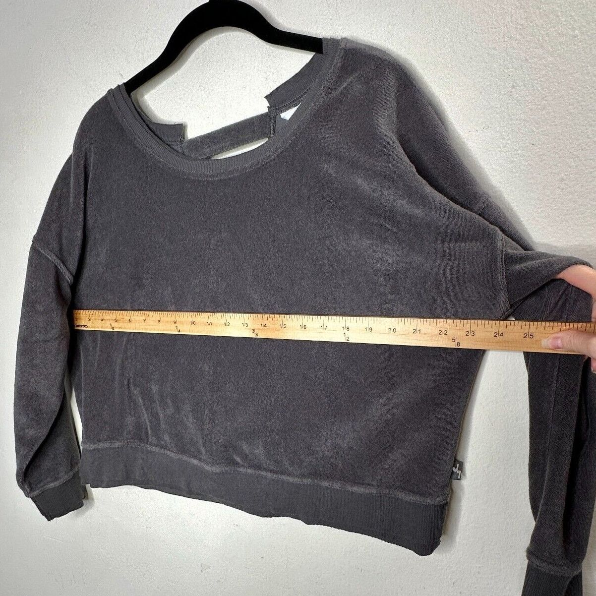 Other Joy Lab Gray Long Sleeve Crop Sweater Faux Wrap Open VBack S Size S / US 4 / IT 40 - 11 Thumbnail