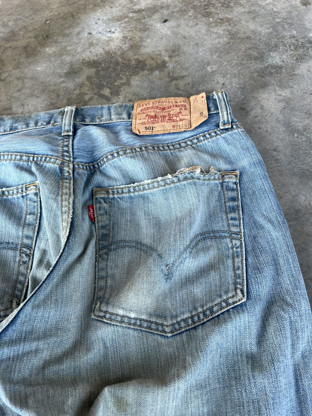 Japanese Brand × Levi's × Levi's Vintage Clothing 💥Rare💥Vintage Levis 501 Distress Jeans Size US 31 - 17 Thumbnail