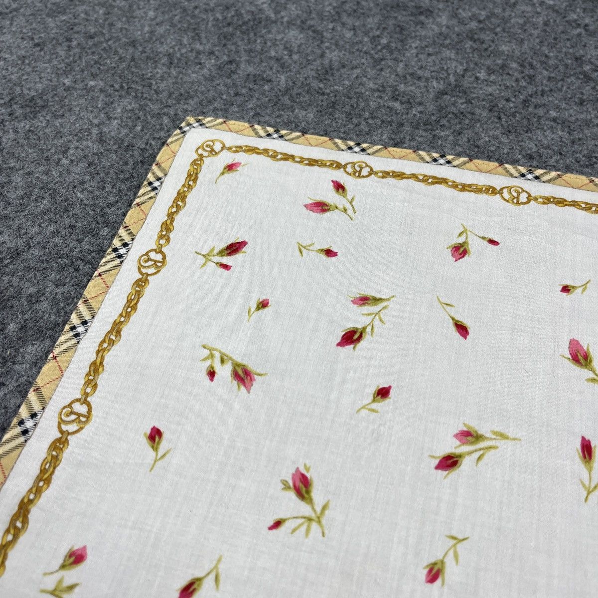 Burberry Burberry Handkerchief / Bandana / Neckerchief B1756 Size ONE SIZE - 7 Thumbnail