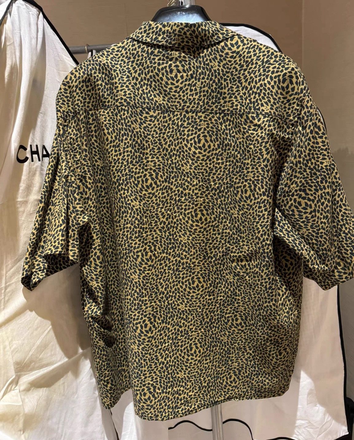 Yves Saint Laurent saint laurent Leopard print shirt with short sleeves 2501-N Size US L / EU 52-54 / 3 - 4 Thumbnail