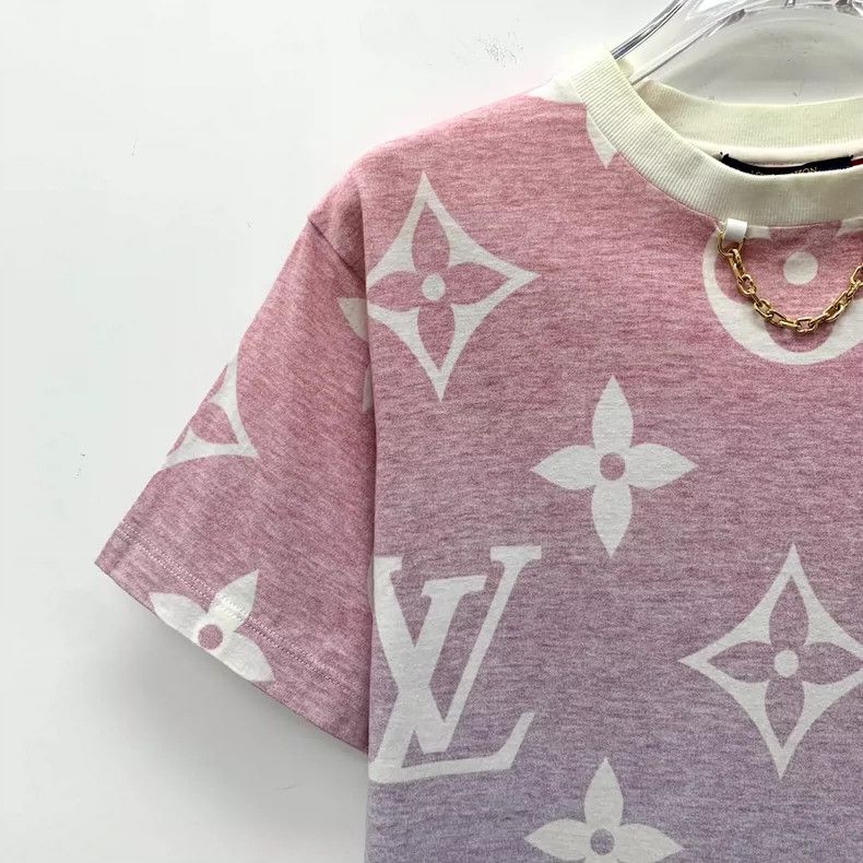 Louis Vuitton Louis Vuitton Color-block logo full-print cotton crew neck Size M / US 6-8 / IT 42-44 - 3 Thumbnail