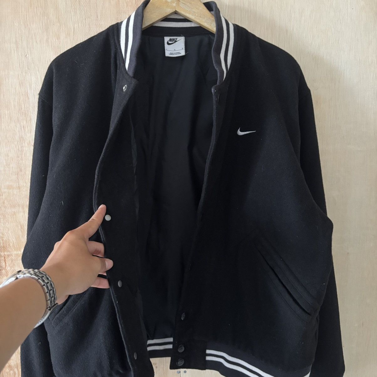 Nike Black and White Nike Varsity Jacket Size US L / EU 52-54 / 3 - 3 Thumbnail