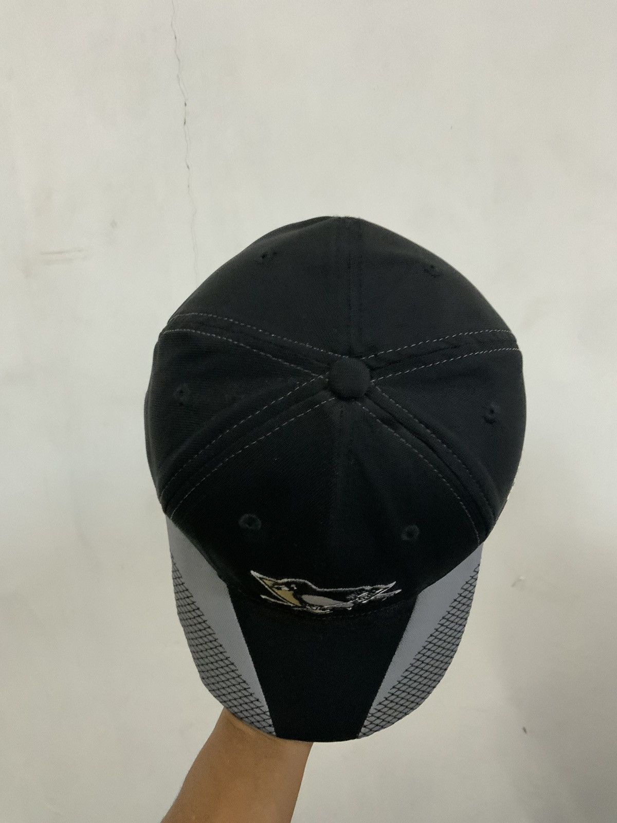Reebok Reebok NHL Center Ice Fitted Hat Size ONE SIZE - 6 Thumbnail