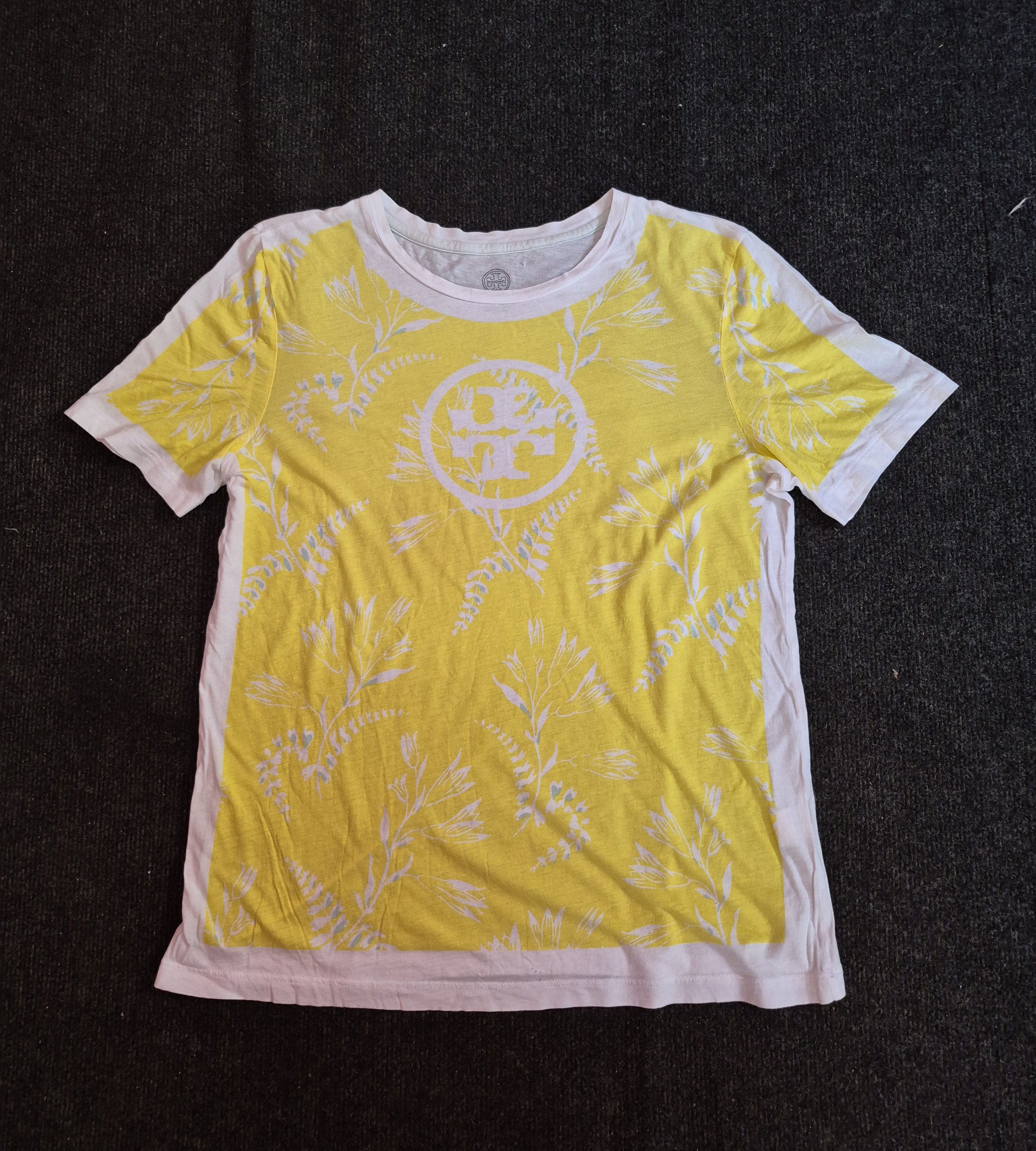 Japanese Brand 🔥 Tory Burch Brand Designer Overprint Tee Size US S / EU 44-46 / 1 - 1 Thumbnail
