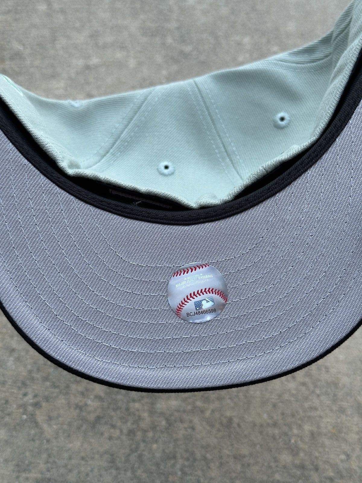MLB × New Era Cleveland Indians Script Two Tone Fitted Hat 7 1/4 95 North Size ONE SIZE - 3 Thumbnail