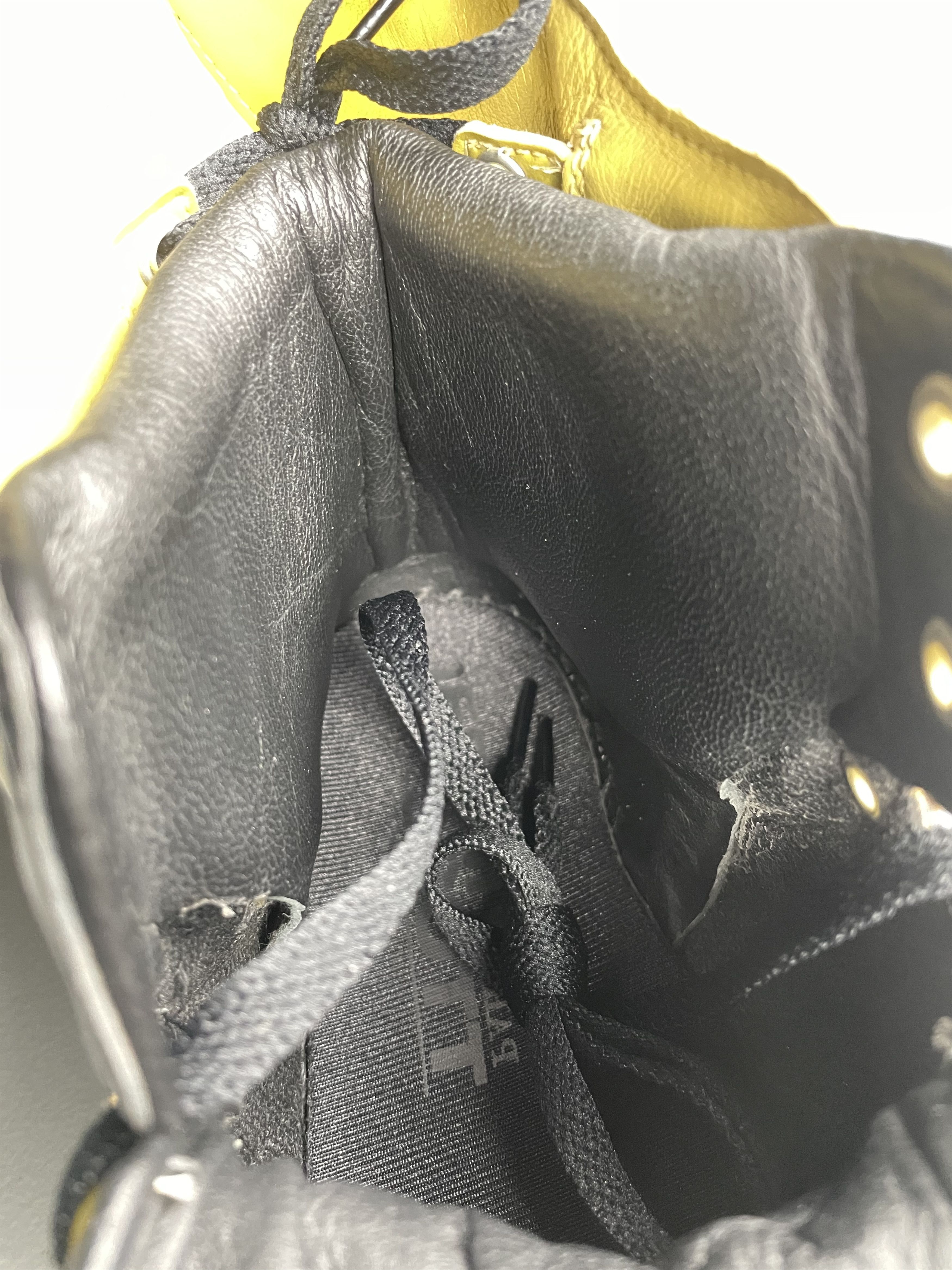 Adidas × Jeremy Scott adidas X Jeremy Scott 2011 JS Wings 2.0 Black/Metallic Gold Size US 9.5 / EU 42-43 - 16 Thumbnail
