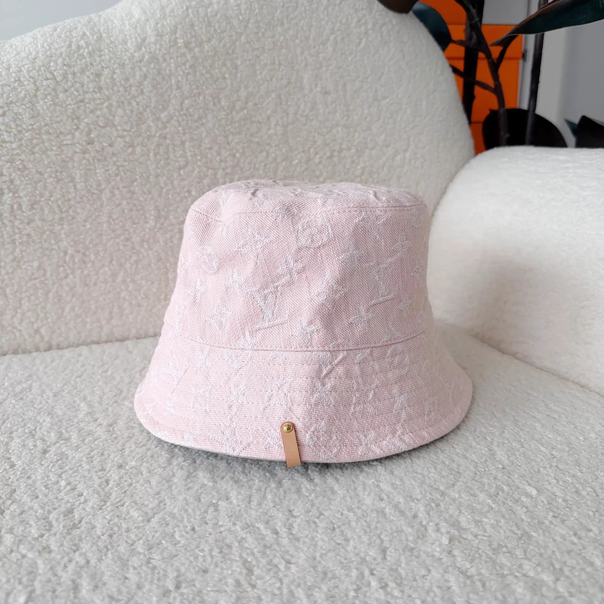 Louis Vuitton Louis Vuitton pink 2-sided monogram bucket hat Size ONE SIZE - 3 Thumbnail