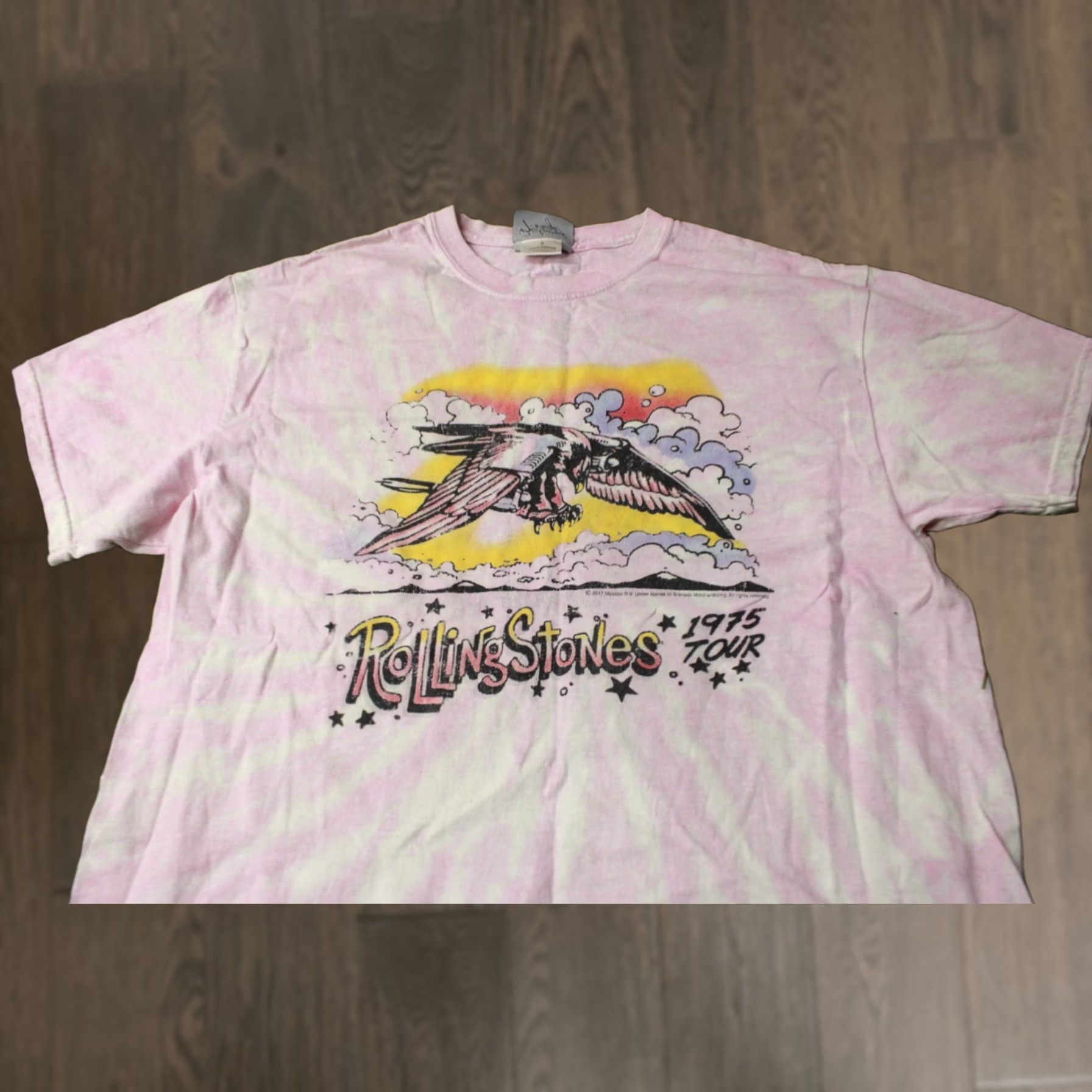 Vintage Nike The Rolling Stones Tour 1975 2017 Men Shirt Jersey Tee Official Product Size S Pink White Tee Shirt Mens Size US S / EU 44-46 / 1 - 1 Thumbnail