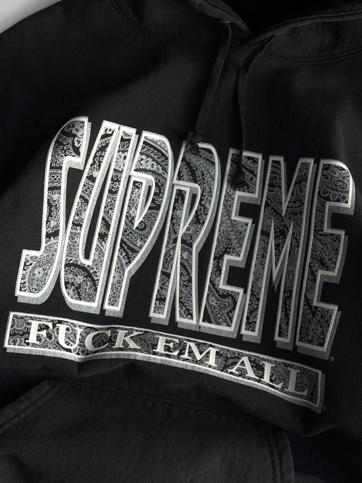 Supreme Supreme Hoodie Paisley Black Fuck Em All Logo Size US XL / EU 56 / 4 - 9 Thumbnail