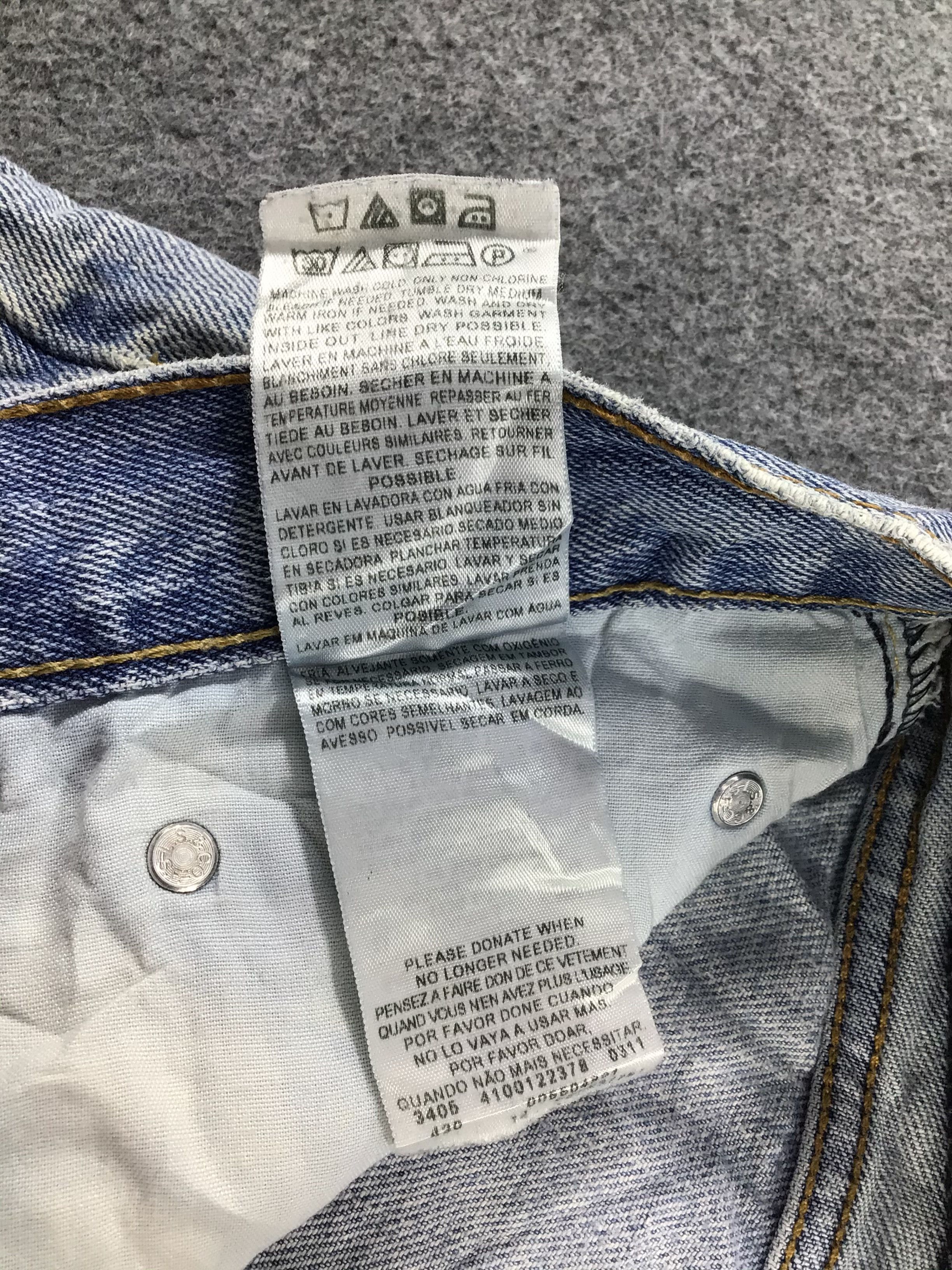 Levi's Vintage Levis 550 Jeans Medium Wash Relaxed Fit Denim KJ195 Size US 36 / EU 52 - 11 Thumbnail