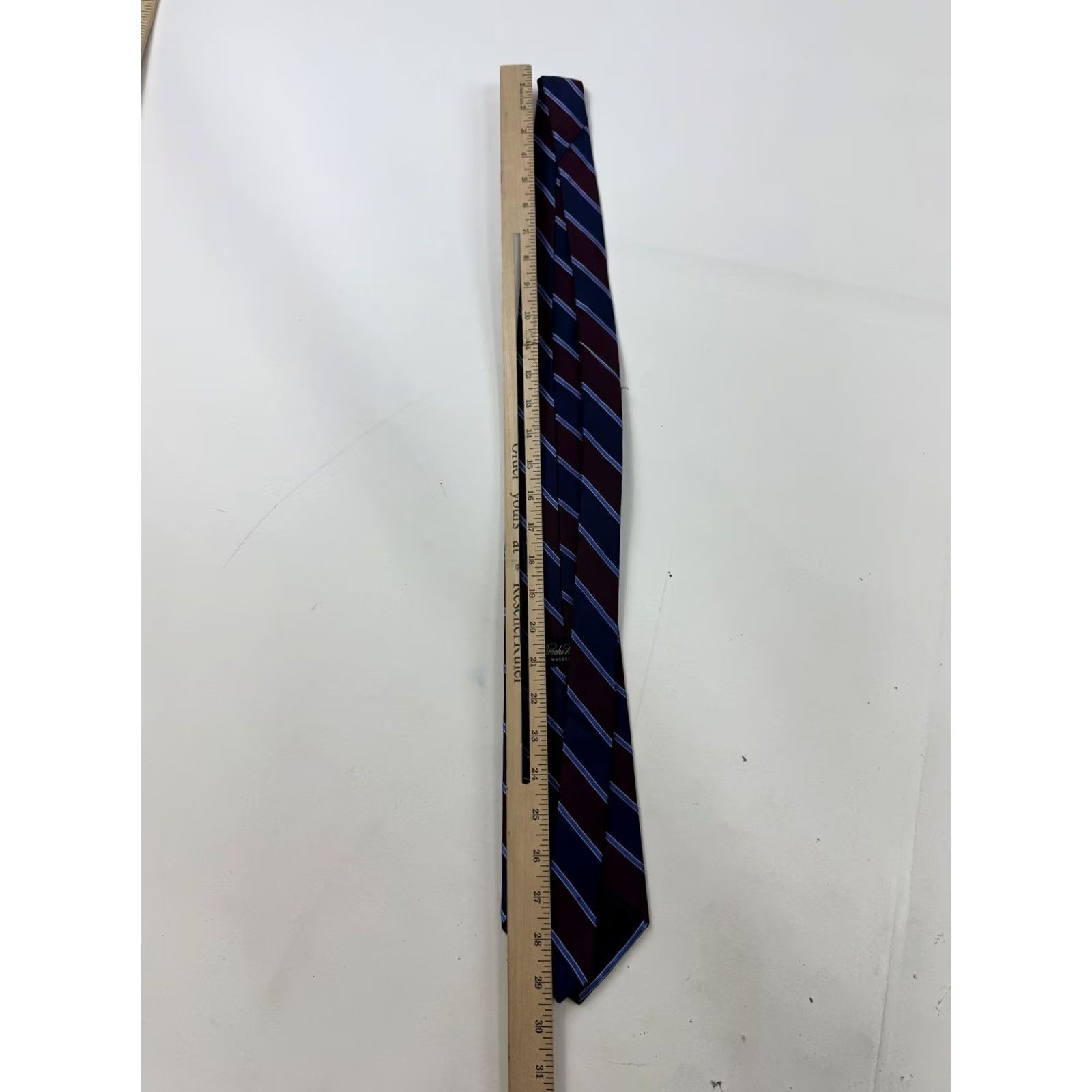 Brooks Brothers Brooks Brothers Makers Tie Mens One Size Blue Burgundy Silk Striped Made In USA Size ONE SIZE - 5 Thumbnail