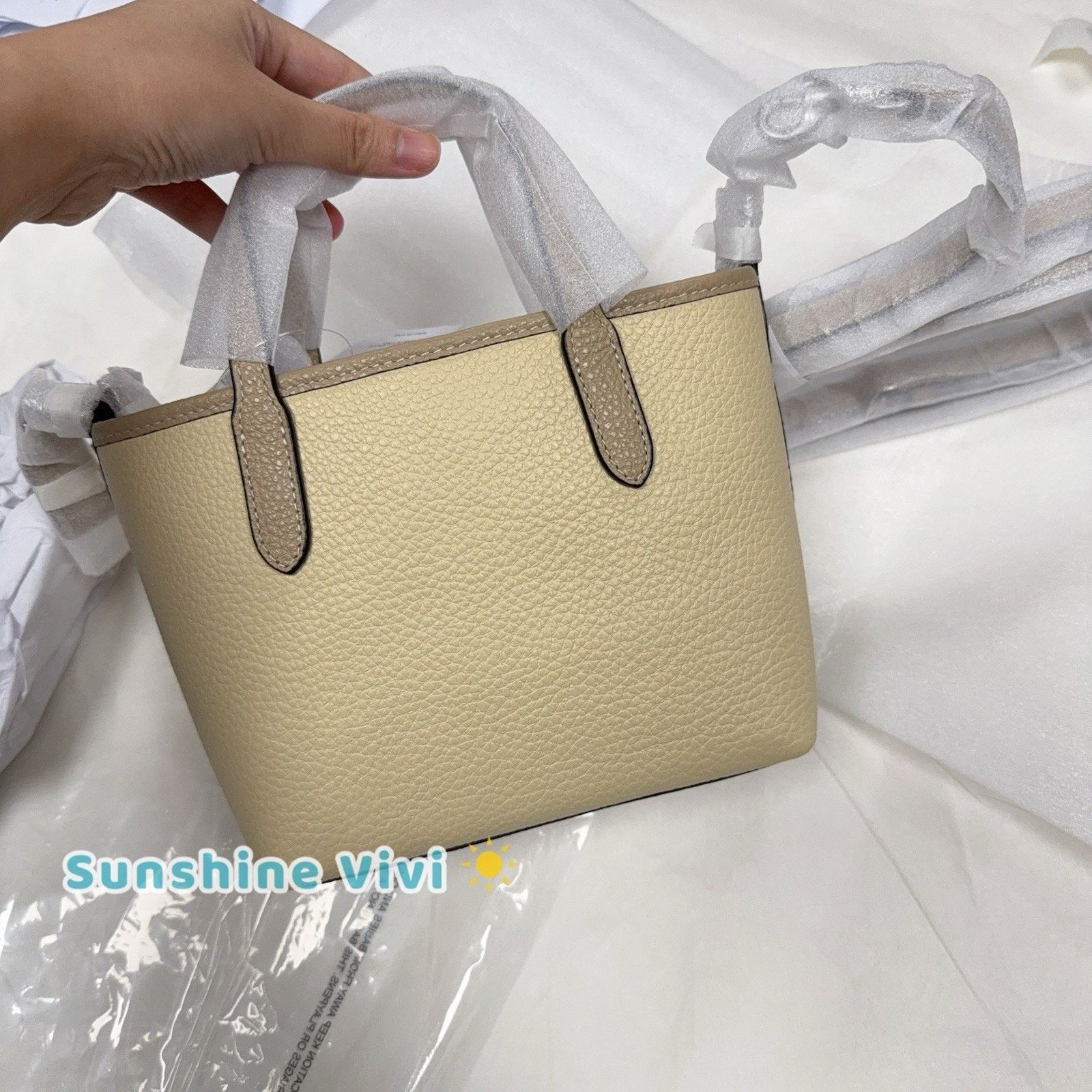 Coach NWT Limited Coach City Mini Tote Bag Leather CAK22 LEMON Size ONE SIZE - 7 Thumbnail