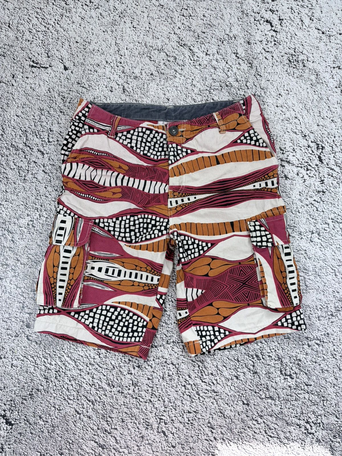 Desigual Desigual Tribal Print Cargo Shorts Men's Size 30 Vintage Y2K Size US 30 / EU 46 - 1 Thumbnail