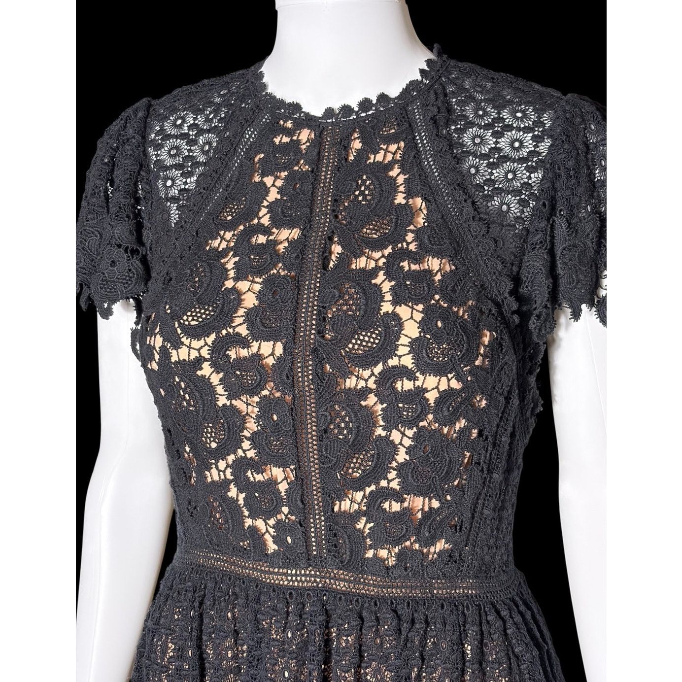 Rebecca Taylor Y2K Rebecca Taylor Eyelet Lace Pattern Knee-Length Dress Size XS / US 0-2 / IT 36-38 - 8 Thumbnail