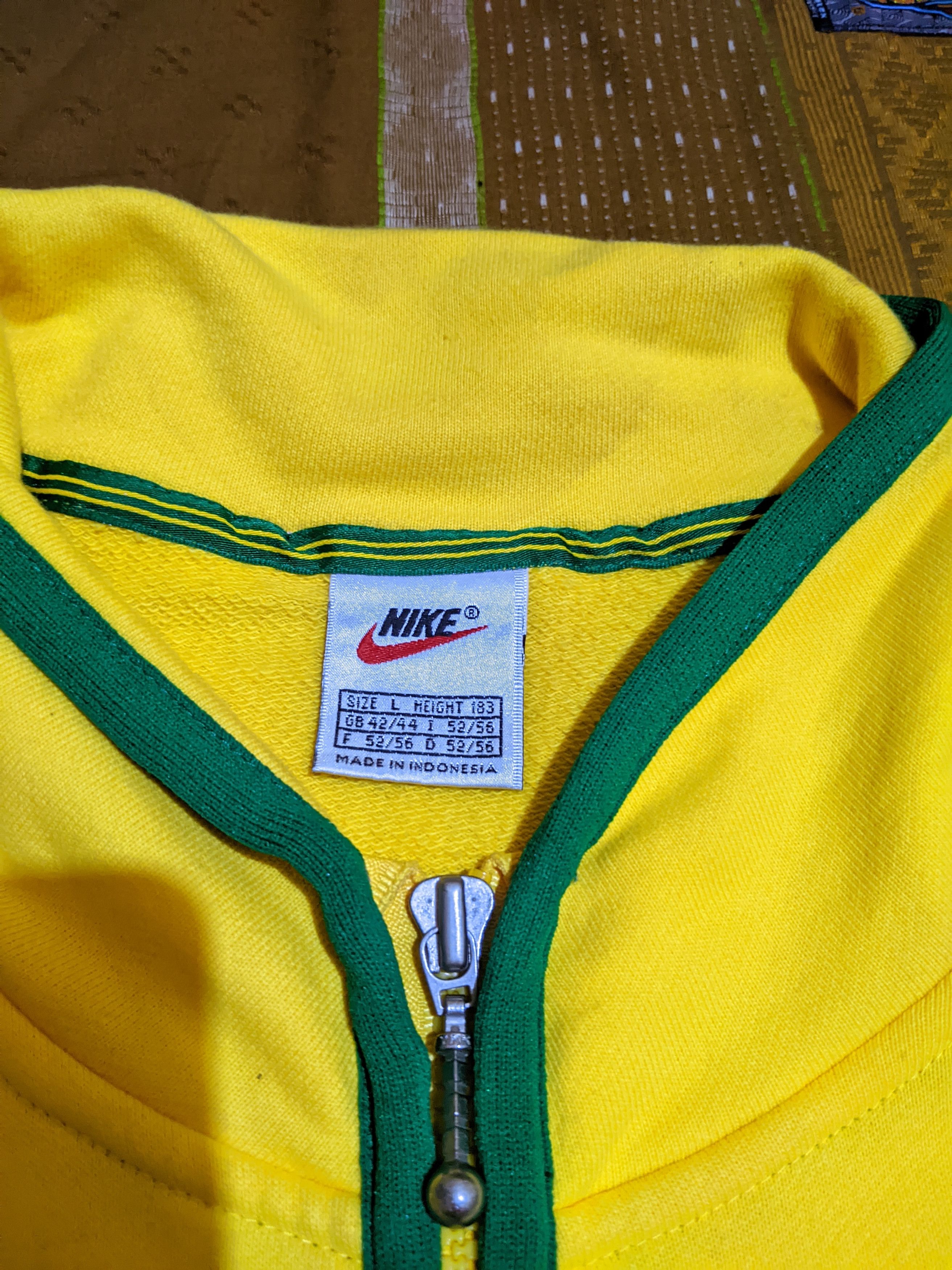Nike BRAZIL 1998 TRAINING SIZE L SWEATSHIRT TRACKSUIT JACKET Size US L / EU 52-54 / 3 - 5 Thumbnail