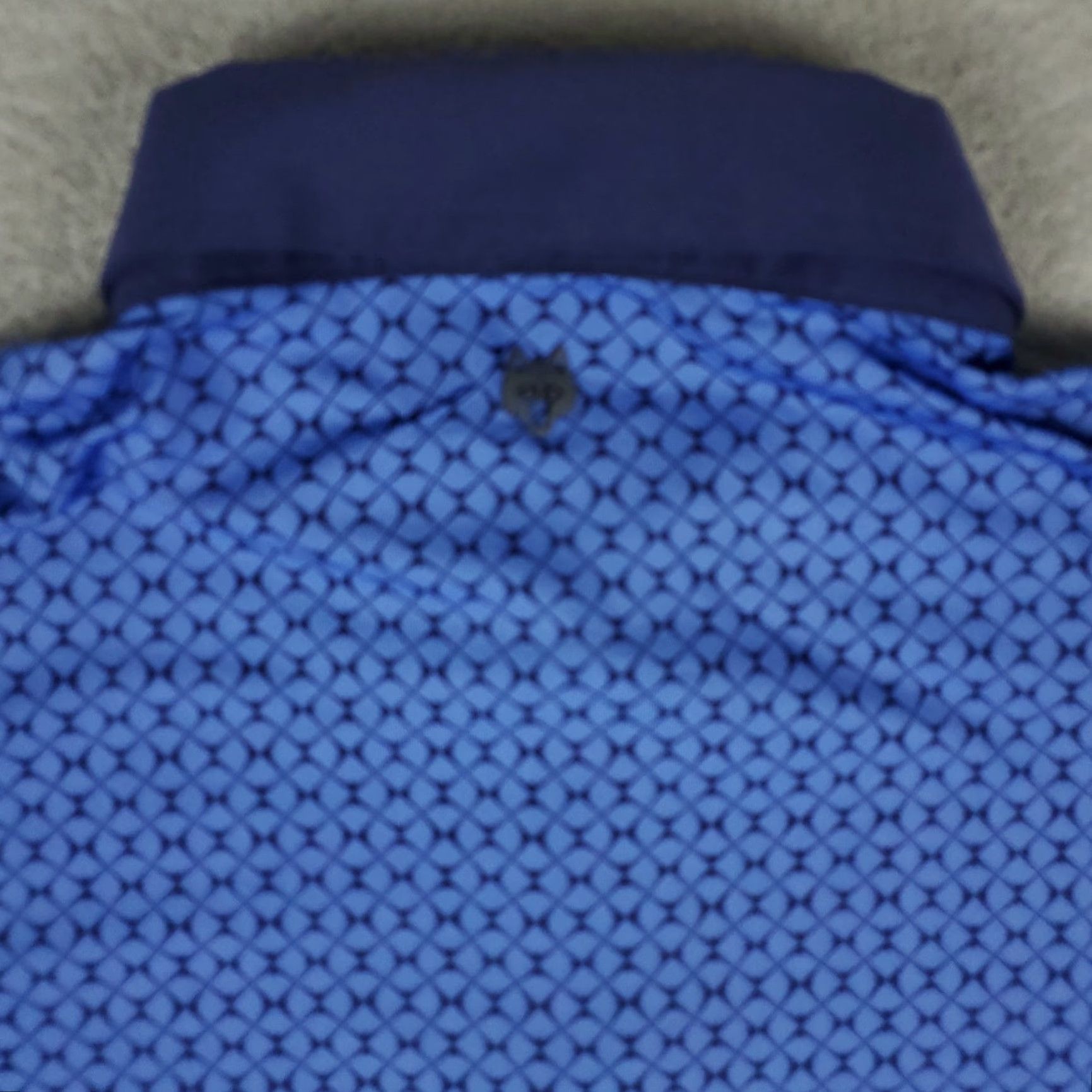 Vintage Greyson Polo Shirt Mens Small Blue Geometric Wolf Golf Short Sleeve Polo Shirt Mens Blue Geometric Wolf Golf Short Sleeve Size US S / EU 44-46 / 1 - 5 Thumbnail