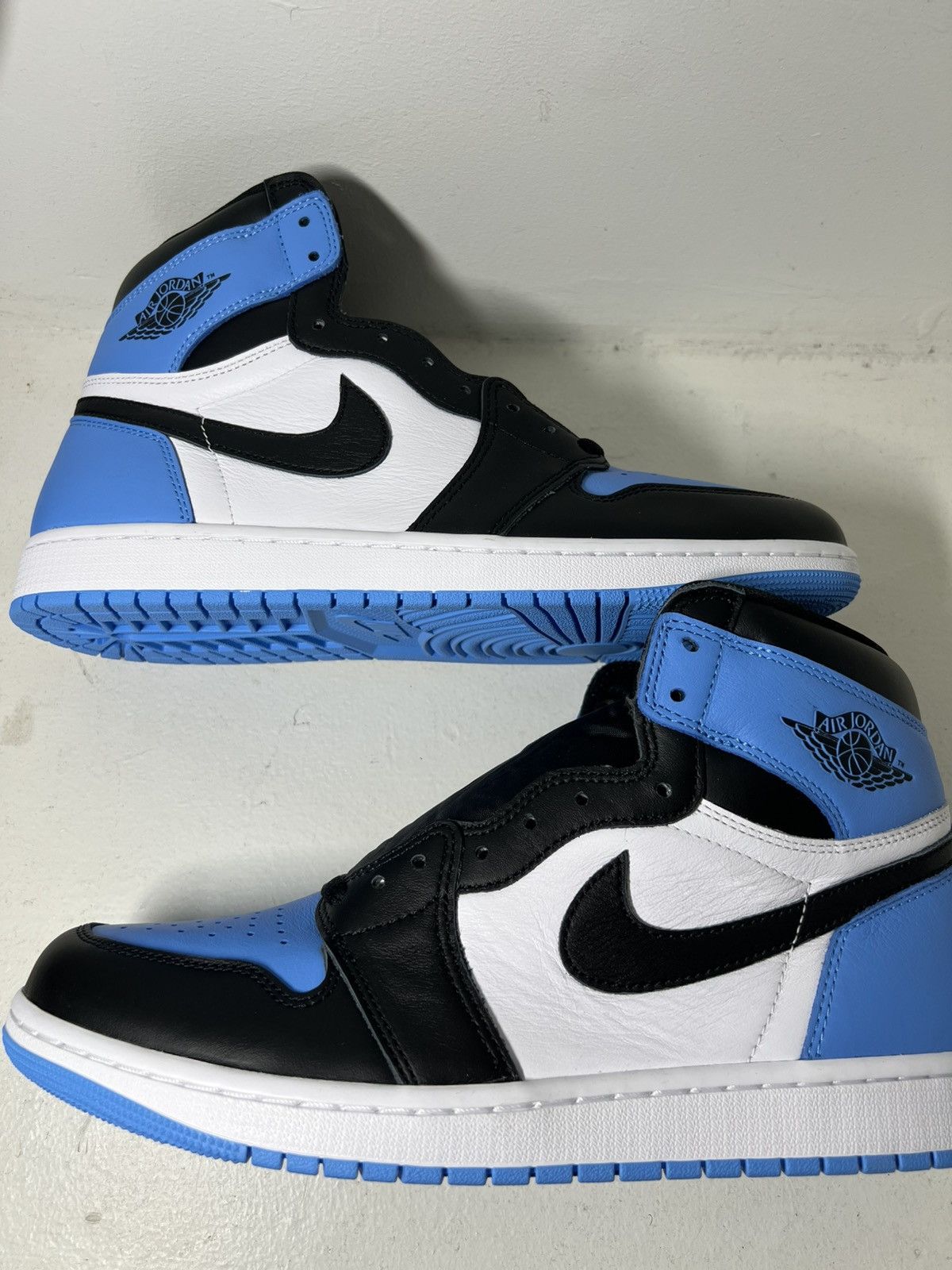 Nike Nike Air Jordan 1 Retro High OG University Blue/Black/White Size US 11.5 / EU 44-45 - 16 Thumbnail