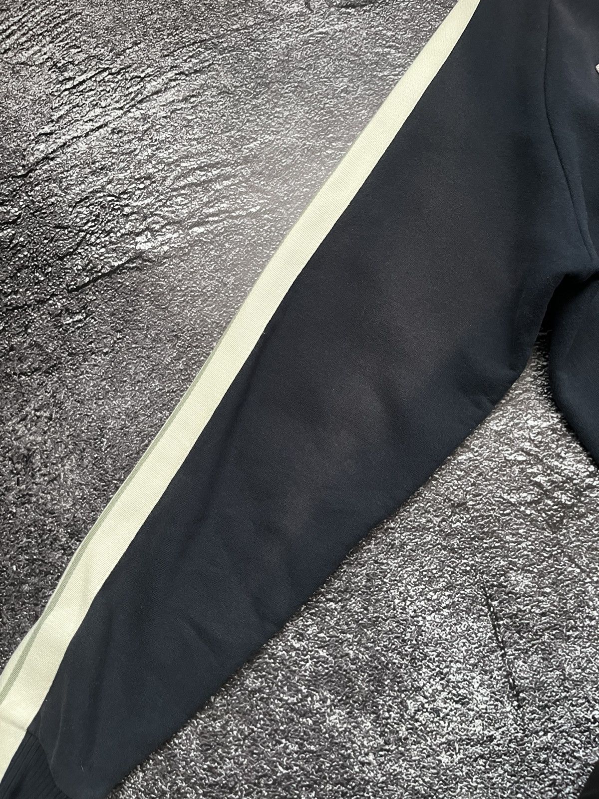 Nike Vintage Nike Zip Sweatshirt Faded Jacket Blue #10 Size XL Size US XL / EU 56 / 4 - 5 Thumbnail