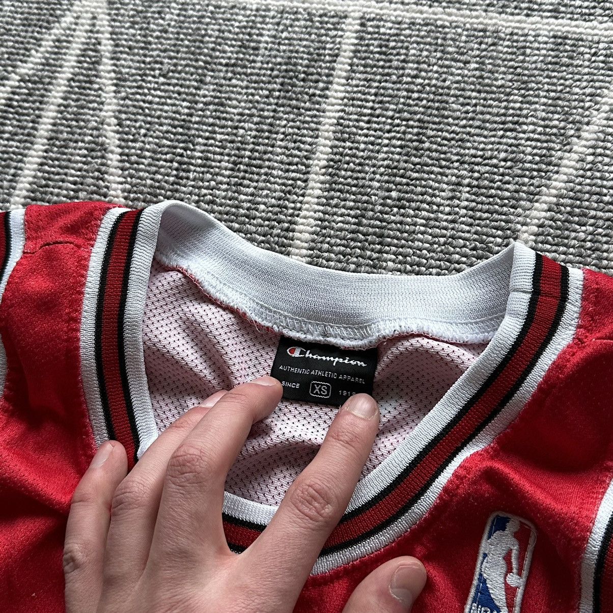 Champion × NBA × Vintage vintage chicago bulls jersey champion nba Size US XS / EU 42 / 0 - 5 Thumbnail