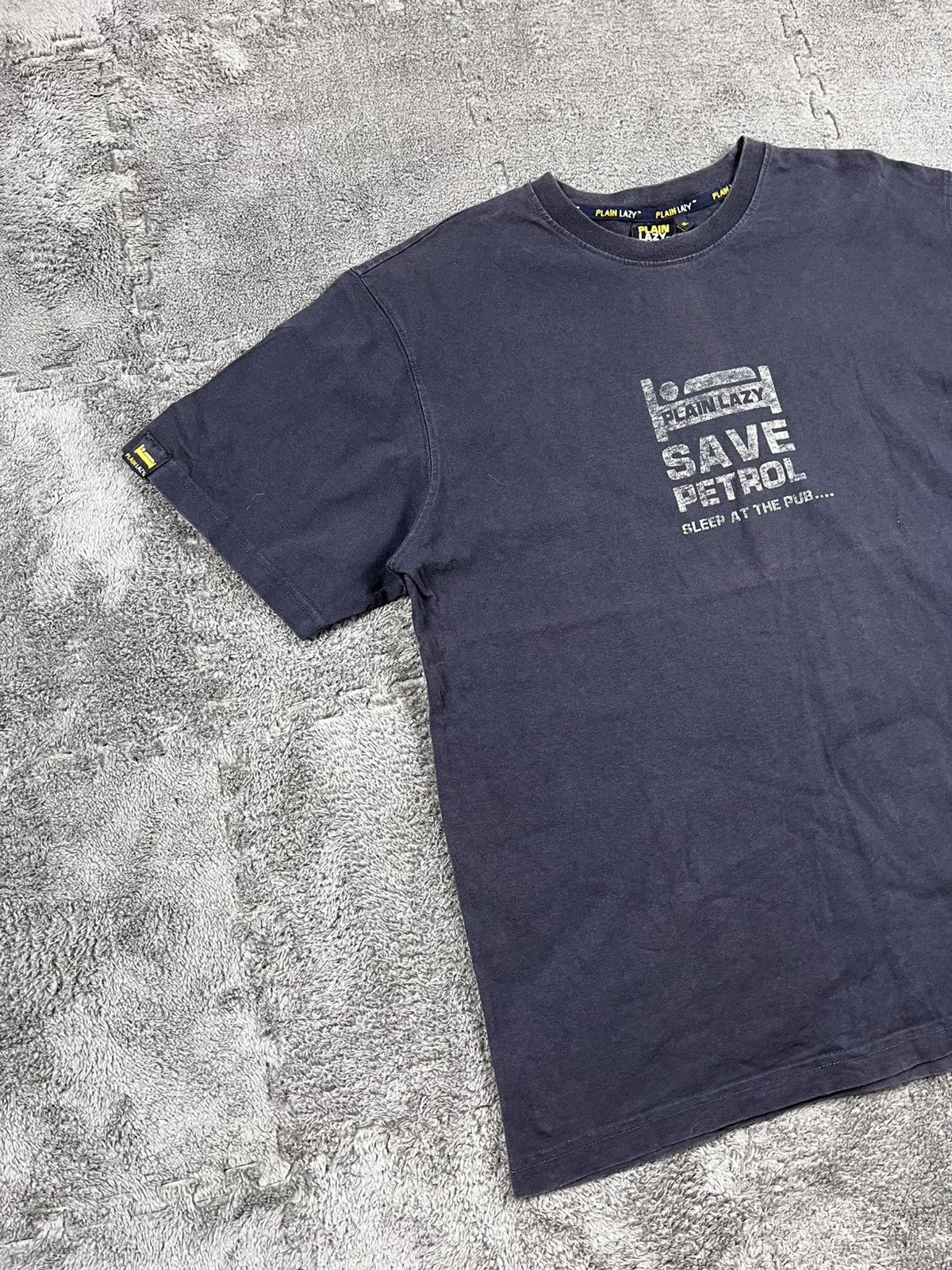 Vintage Vintage Sleep At The Pub Lazy Humor Tee faded big logo Size US XL / EU 56 / 4 - 2 Thumbnail
