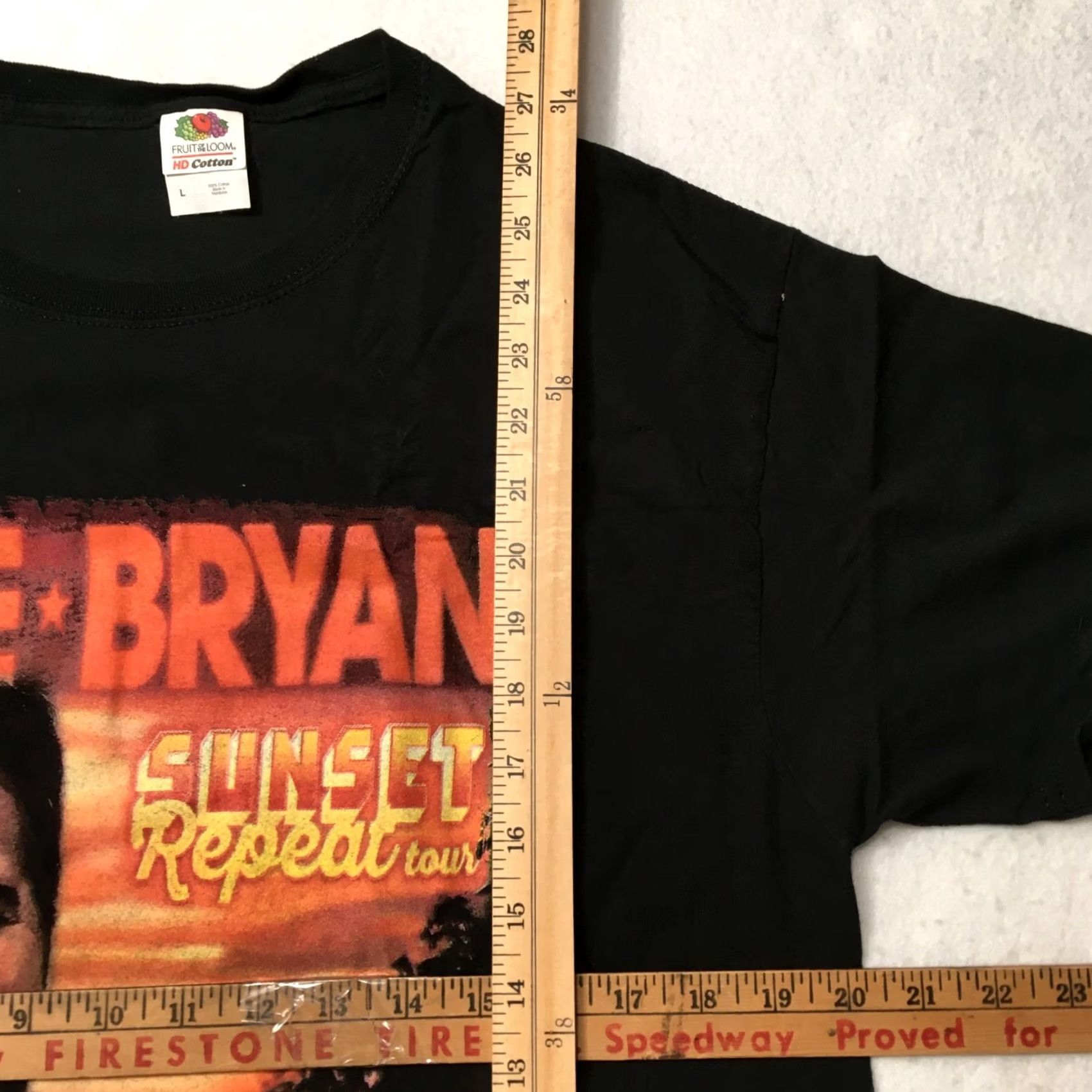 Fruit Of The Loom Fruit of the Loom T-Shirt Large Black Luke Bryan Sunset Repeat Tour 2019 Size US L / EU 52-54 / 3 - 4 Thumbnail