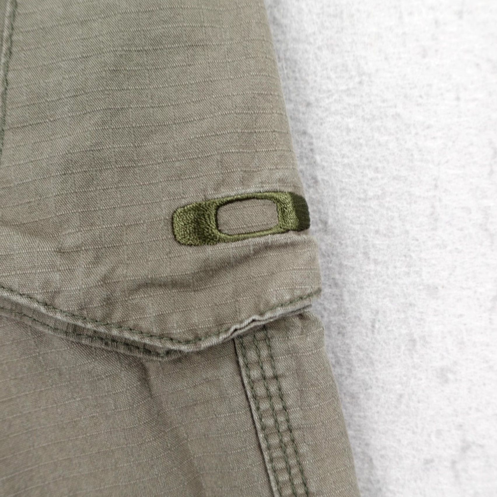 Oakley OAKLEY Cargo Pants Men's 30x32 Green Ripstop Utility Distressed Relaxed Fit Tactical Size US 30 / EU 46 - 4 Thumbnail
