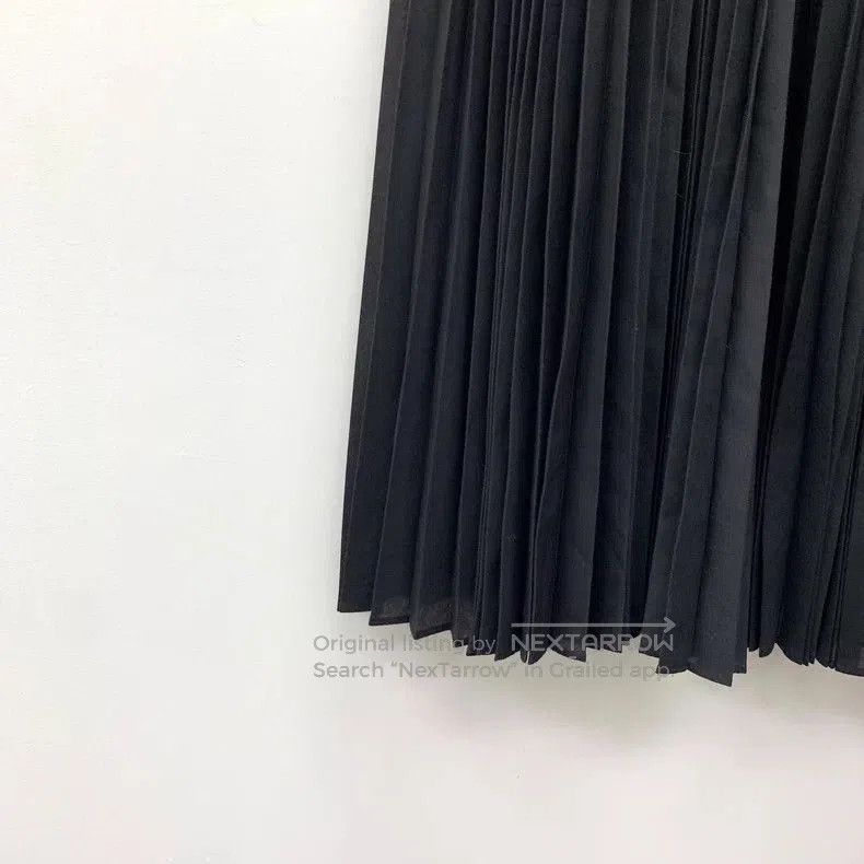 Brunello Cucinelli Brunello Cucinelli Black Belted Pleated Skirt. Size US 36 / EU 52 - 4 Thumbnail