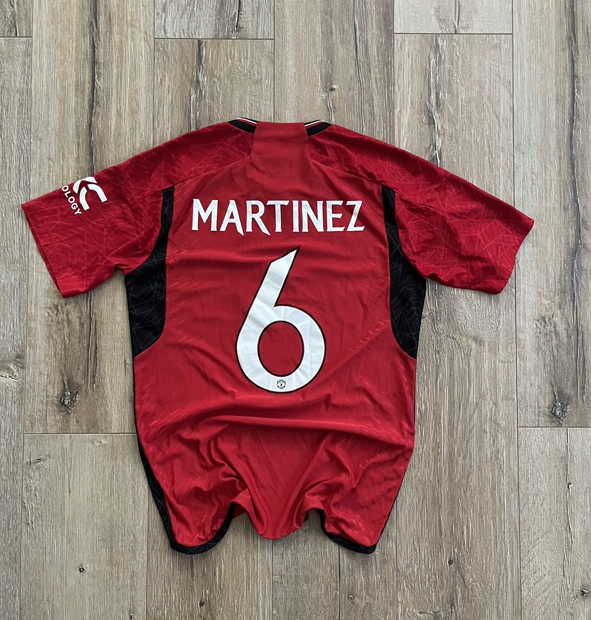 Other MANCHESTER UNITED 23/24 JERSEY #6 MARTINEZ Size US M / EU 48-50 / 2 - 11 Thumbnail