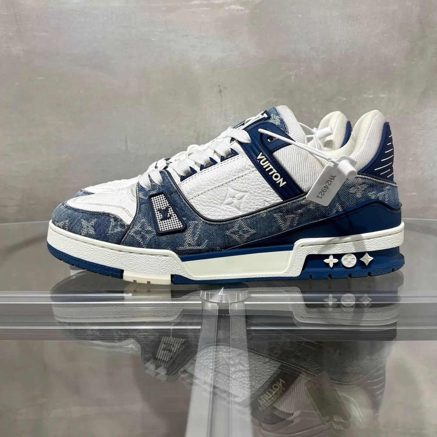 Louis Vuitton LV Trainer White Blue Denim UK7.5/41.5 Size US 8.5 / EU 41-42 - 3 Thumbnail