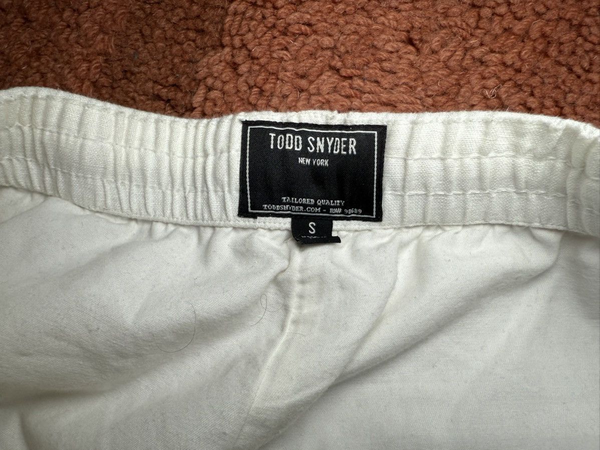 Todd Snyder Todd Snyder Tipped Embroidered Weekend Shorts (white) Size US 30 / EU 46 - 4 Thumbnail