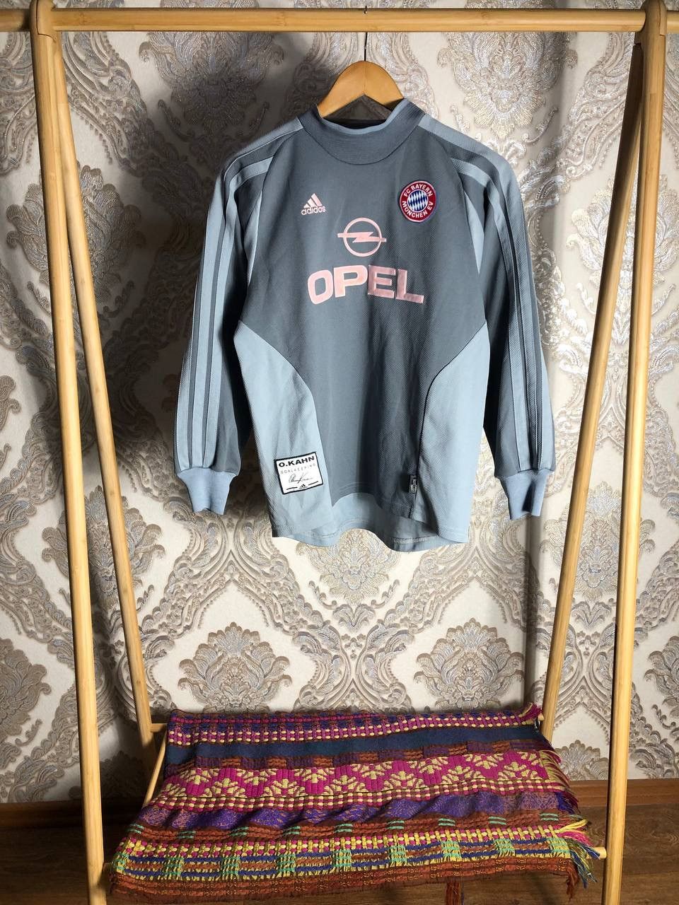 Adidas × Vintage VERY RARE ADIDAS FC BAYERN MÜNCHEN GERMANY SOCCER JERSEY 90s Size US XS / EU 42 / 0 - 2 Thumbnail