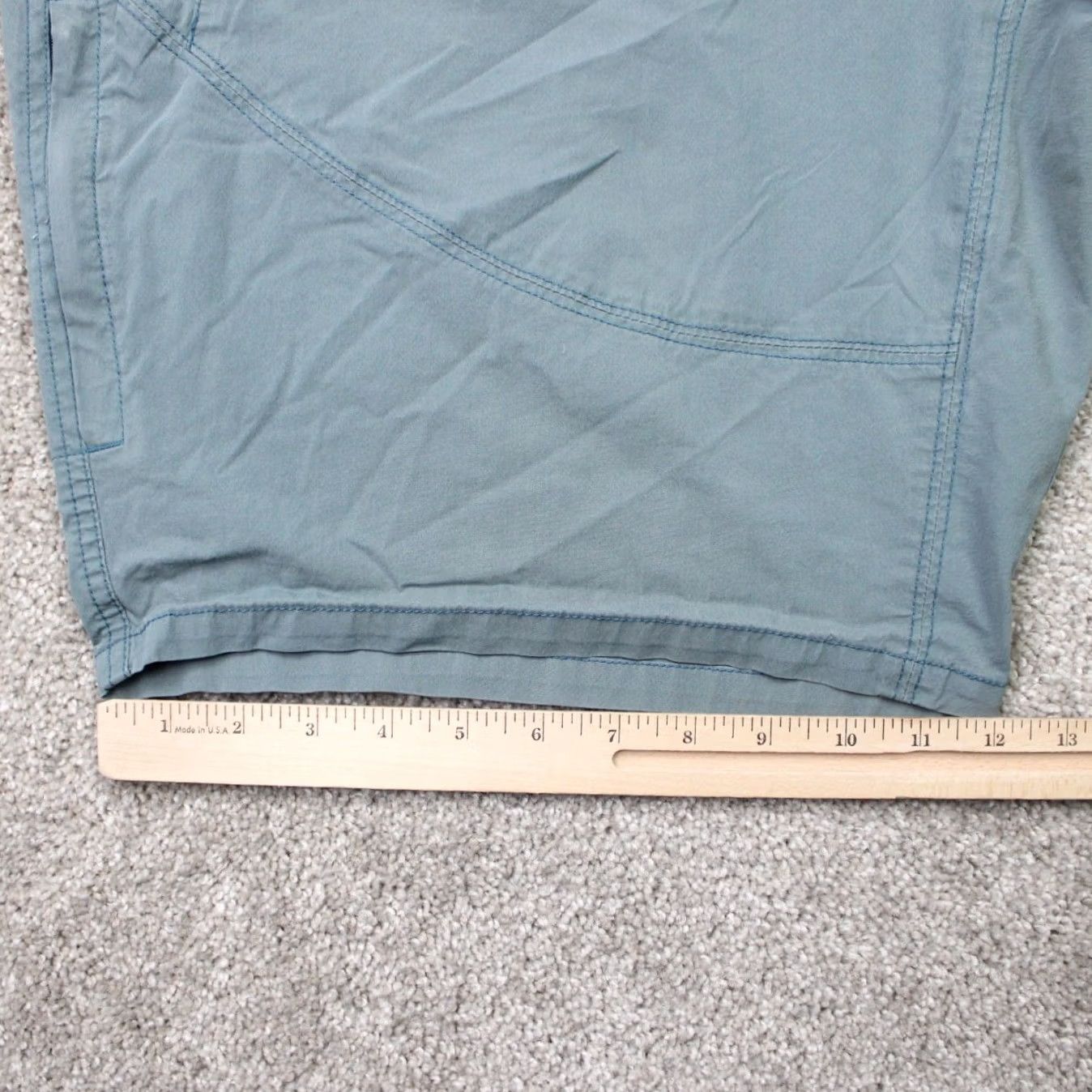 Vintage Kuhl Shorts Womens 22W Blue Stretch Spire 11" Zip Cargo Hiking Utility Outdoor Size 40" / US 18 - 4 Thumbnail