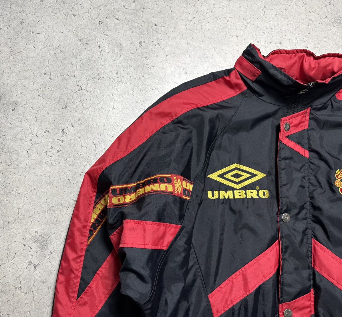 Umbro Umbro FC Manchester United Vintage 90’s Football Jacket Size US L / EU 52-54 / 3 - 5 Thumbnail