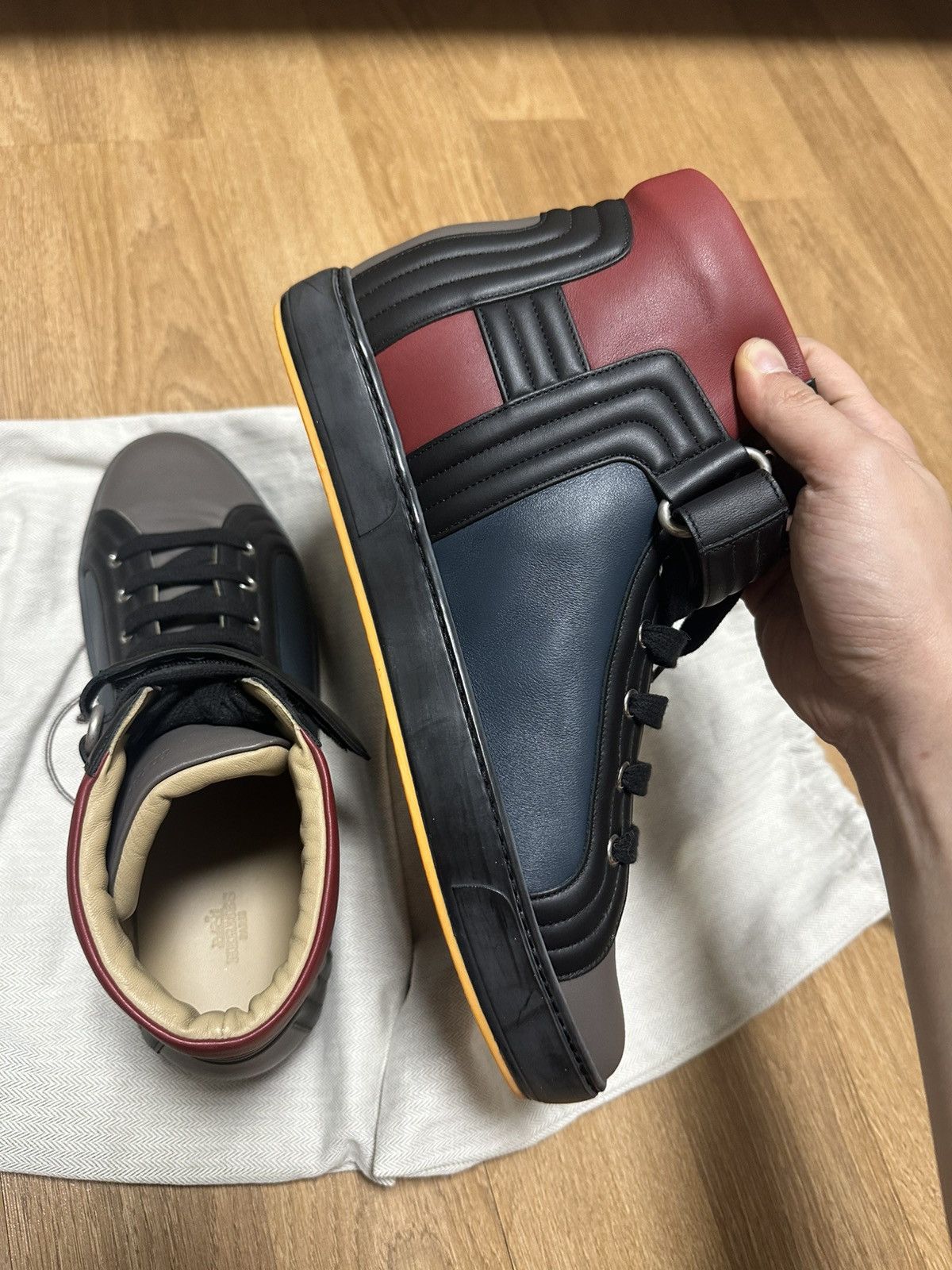 Hermes Hermes lions hi top sneakers size 44 Size US 10.5 / EU 43-44 - 9 Thumbnail