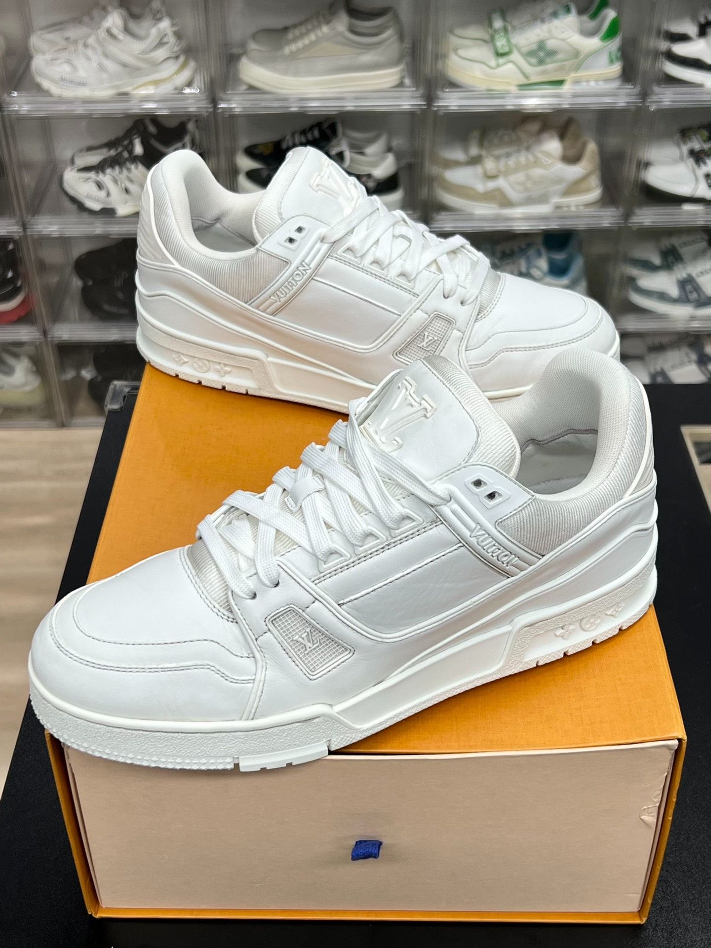 Louis Vuitton Louis Vuitton Training White Lowtop Sneakers 10.5 Men Size US 10.5 / EU 43-44 - 1 Thumbnail