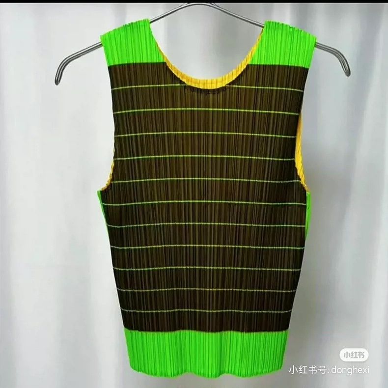 Issey Miyake issey miyake Green vest 2505-Nextarrow Size S / US 4 / IT 40 - 1 Thumbnail