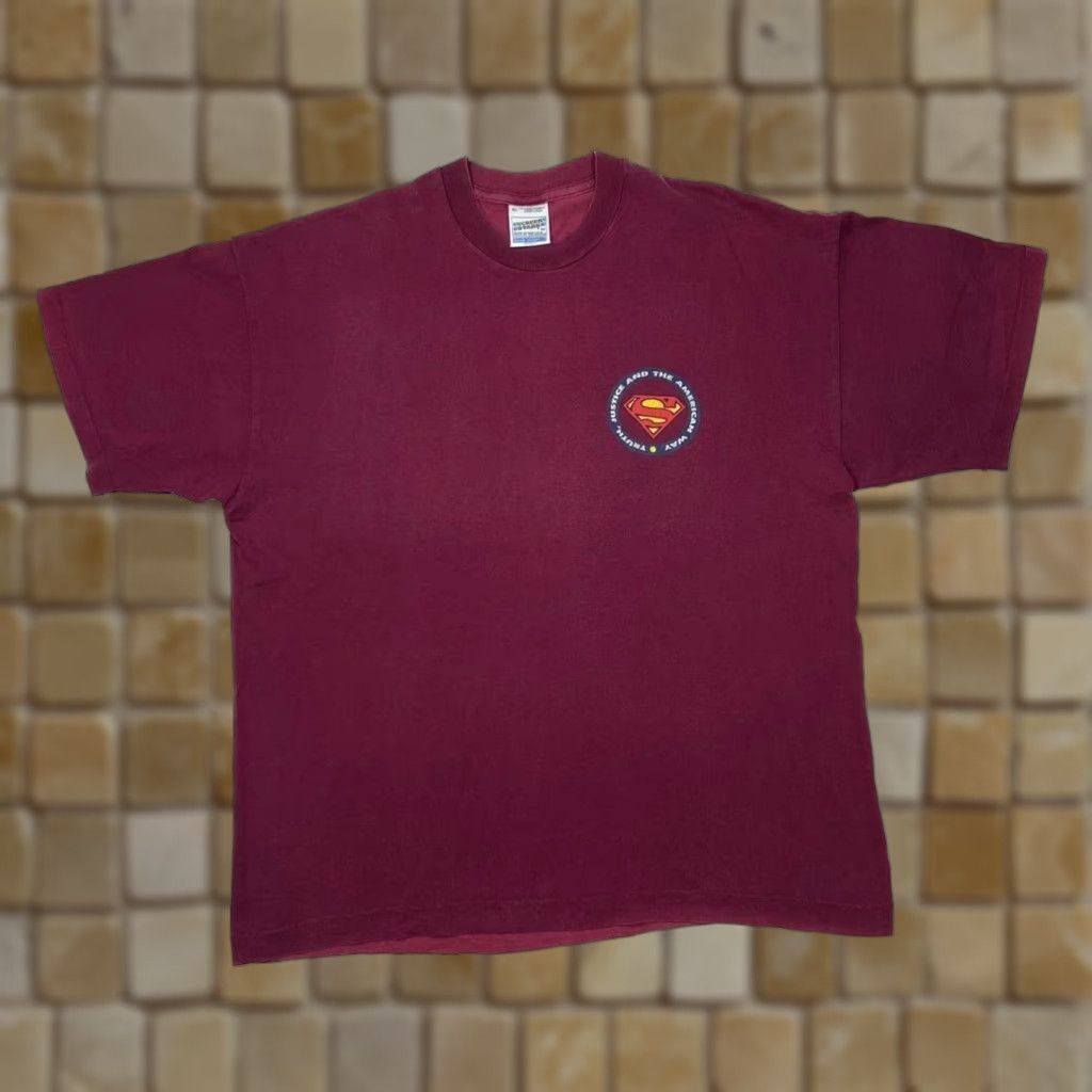 Vintage VINTAGE Superman T-Shirt Screen Stars 90s DC Comics Crew Neck XL Red Short Sleeve Mens Graphic print front and back Size US XL / EU 56 / 4 - 1 Thumbnail