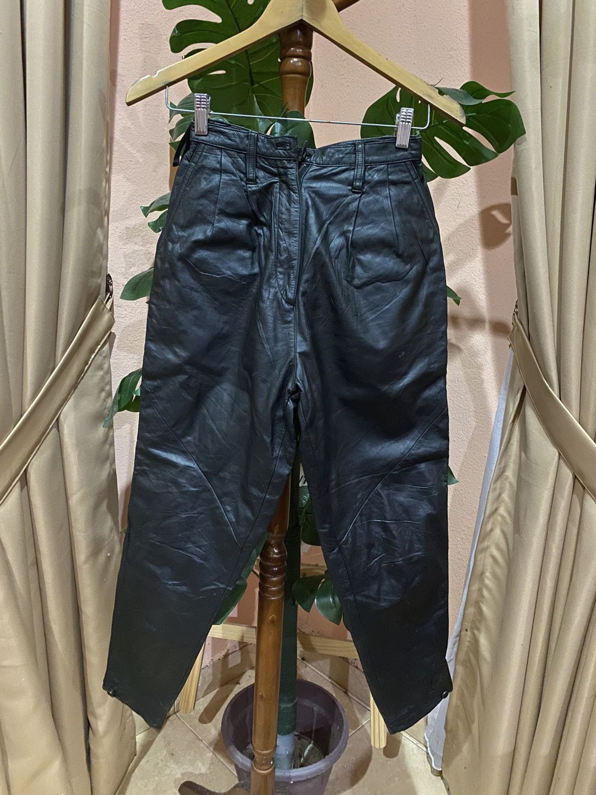 Leather MIRABELLE de ARRIERE Leather Tapered Pants Cowhide Leather Size 22" - 1 Thumbnail