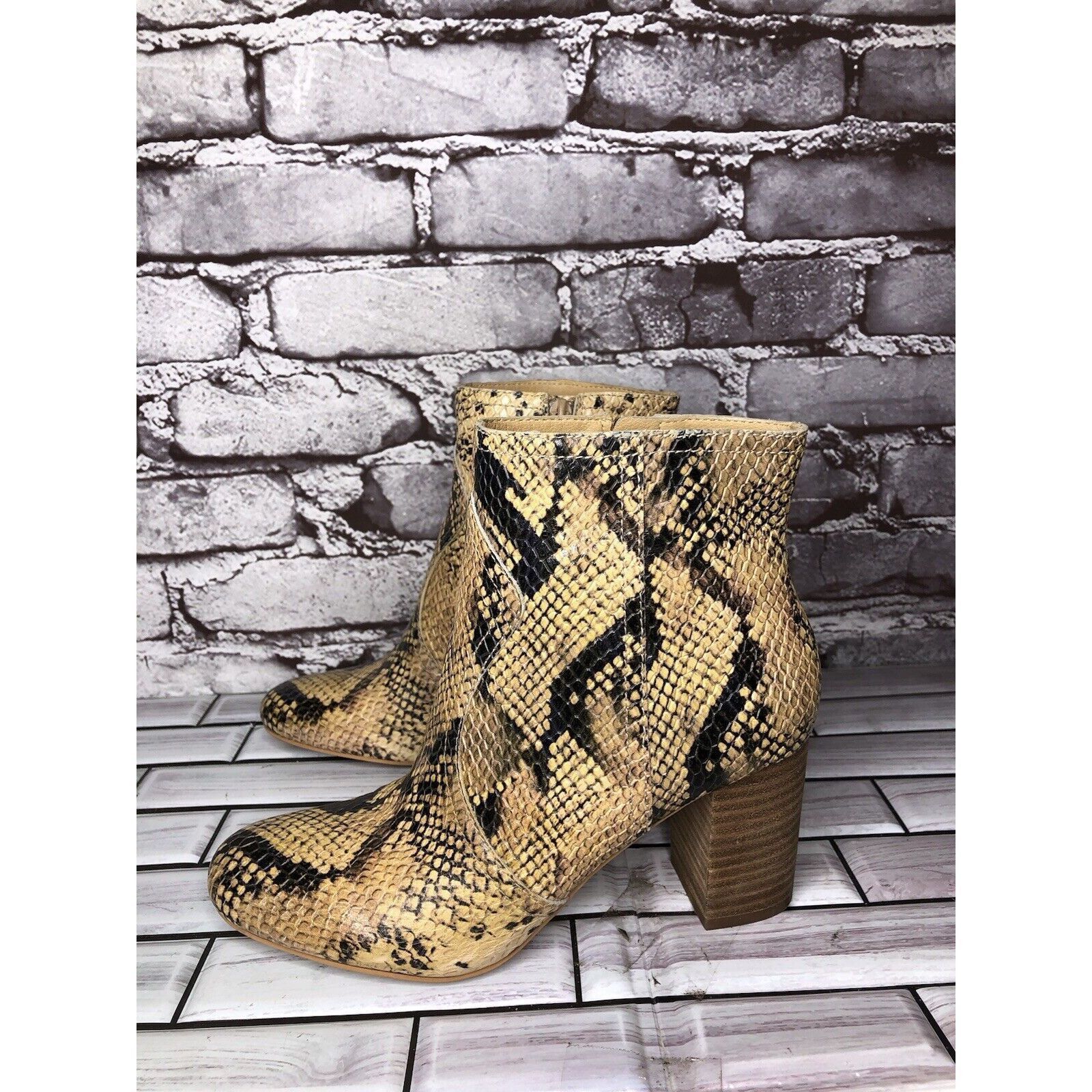 Lucky Brand Lucky Brand Sheirin Leather Round Toe Zipper Ankle Boots Wom Size US 6 / IT 36 - 13 Thumbnail