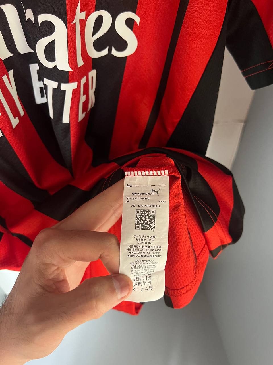 Puma VINTAGE PUMA FC AC MILAN INTER ITALY SOCCER JERSEY Y2K RETRO Size US M / EU 48-50 / 2 - 6 Thumbnail