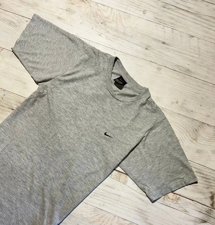 Nike Vintage Nike T-Shirt 90s Swoosh Size US S / EU 44-46 / 1 - 2 Thumbnail